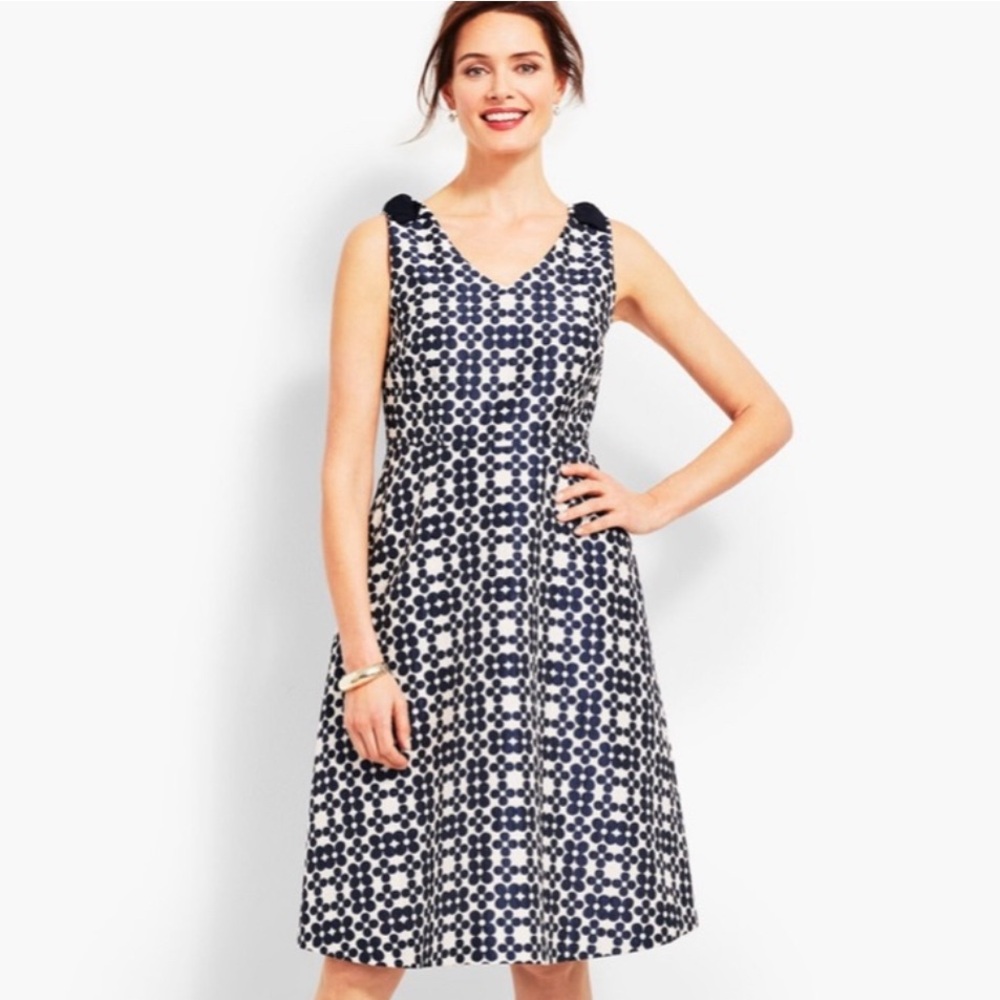 rsvp by TALBOTS 💙NAVY BLUE & CREAM🤍 JACQUARD DAISY PRINT PLUS SIZE 16 🌟NWT🌟